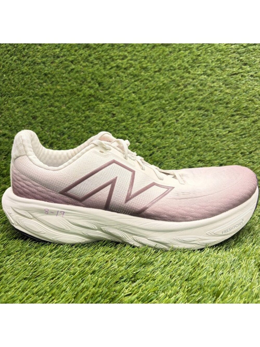 New Balance Fresh Foam X 1080 v14 Mens Size 11.5 White Running Shoes Sneakers